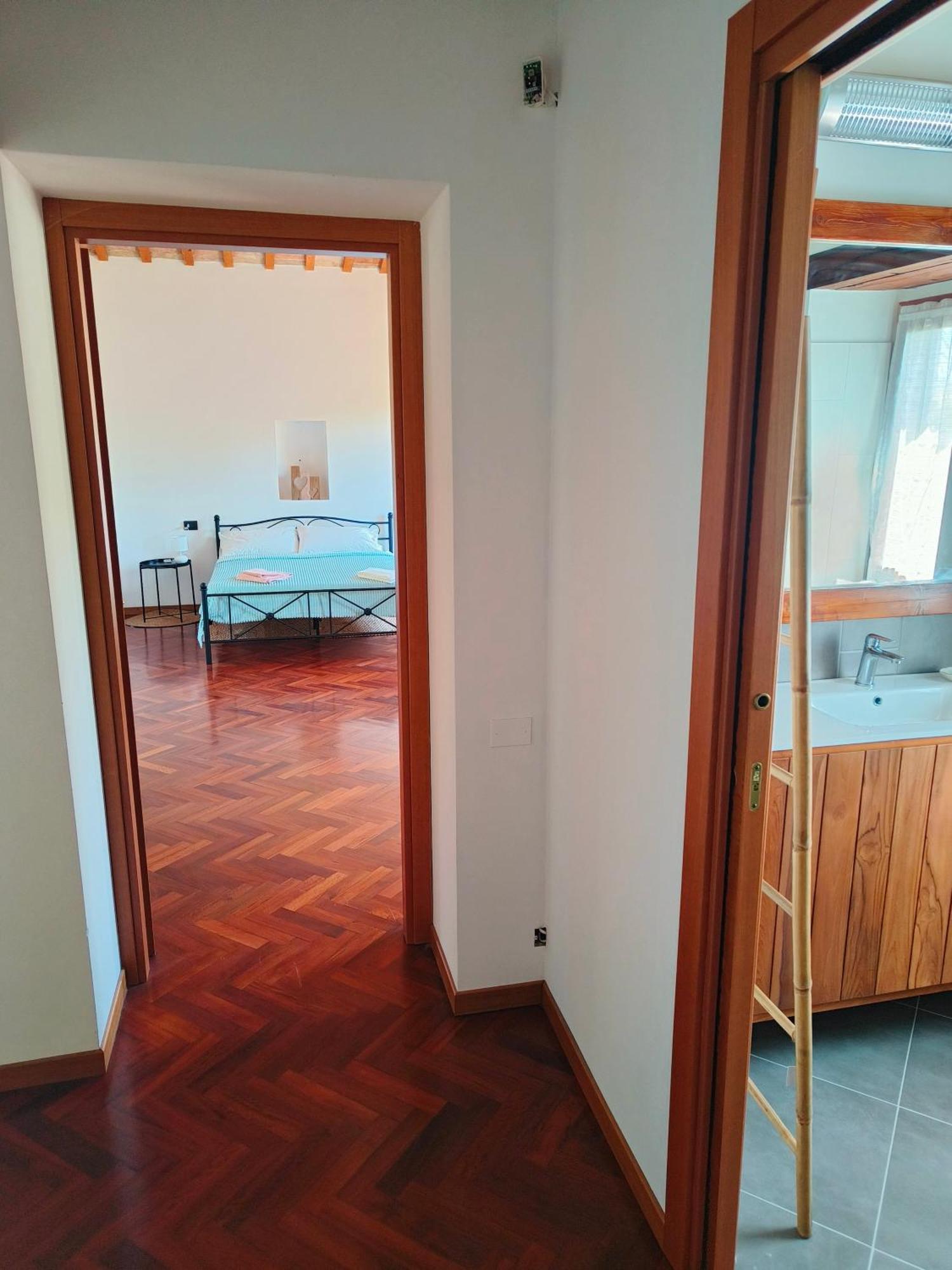 B&B Nel Vigneto Castelplanio ภายนอก รูปภาพ